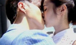 美女接吻视频,美女接吻视频幕后故事揭秘