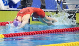 仰泳视频,跟随视频学游泳新姿势